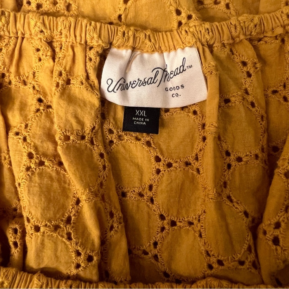 Universal Thread Yellow Eyelet Women's Top - Picture 2 of 7